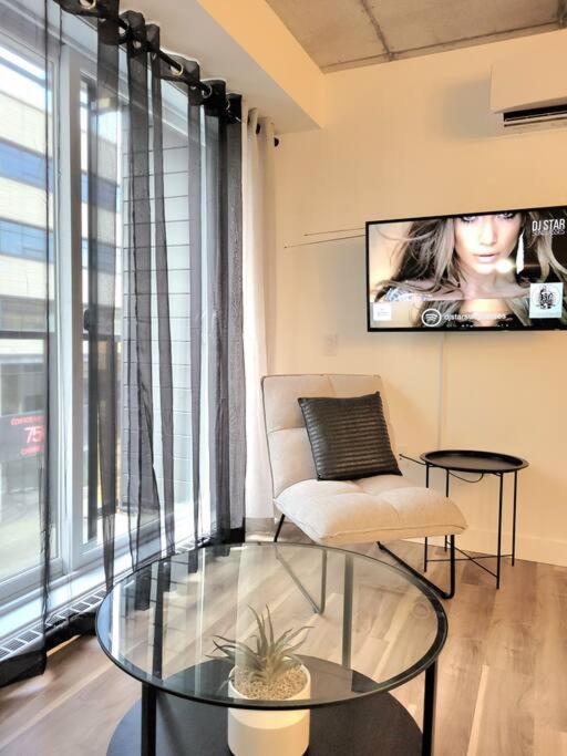 Condo Chic, Centre-Ville Piscine, Terrasse, Gym Ciudad de Quebec Exterior foto